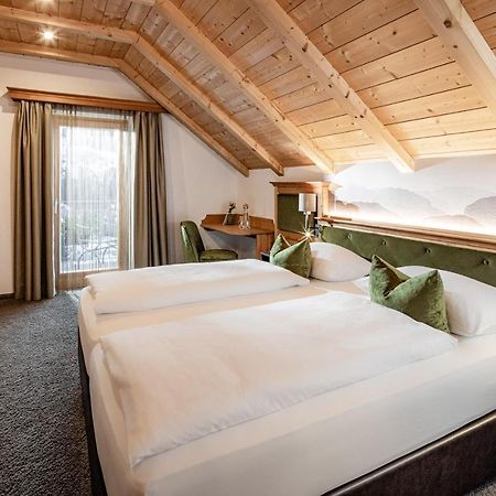 Boutique & Fashion Hotel Maciaconi - Gardenahotels Santa Cristina Val Gardena Zewnętrze zdjęcie