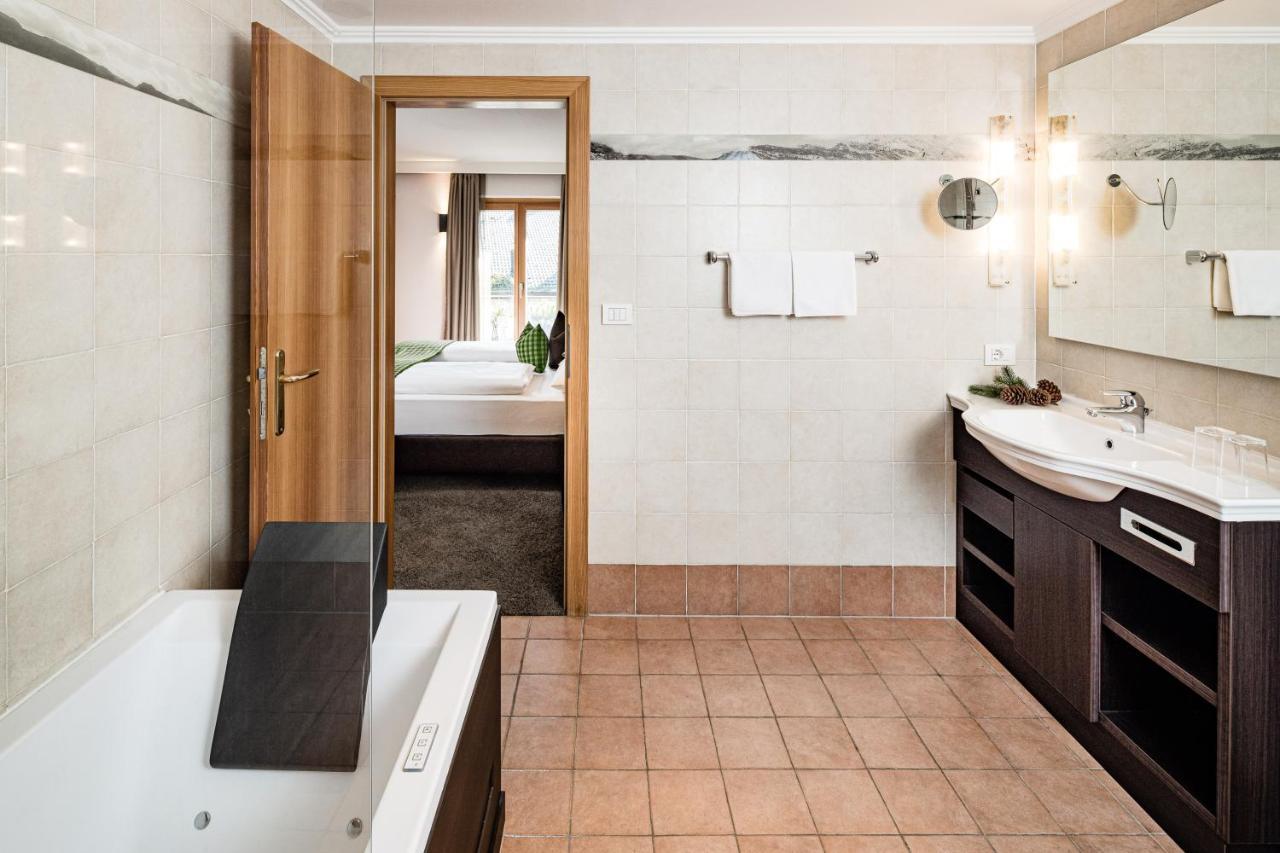Boutique & Fashion Hotel Maciaconi - Gardenahotels Santa Cristina Val Gardena Zewnętrze zdjęcie