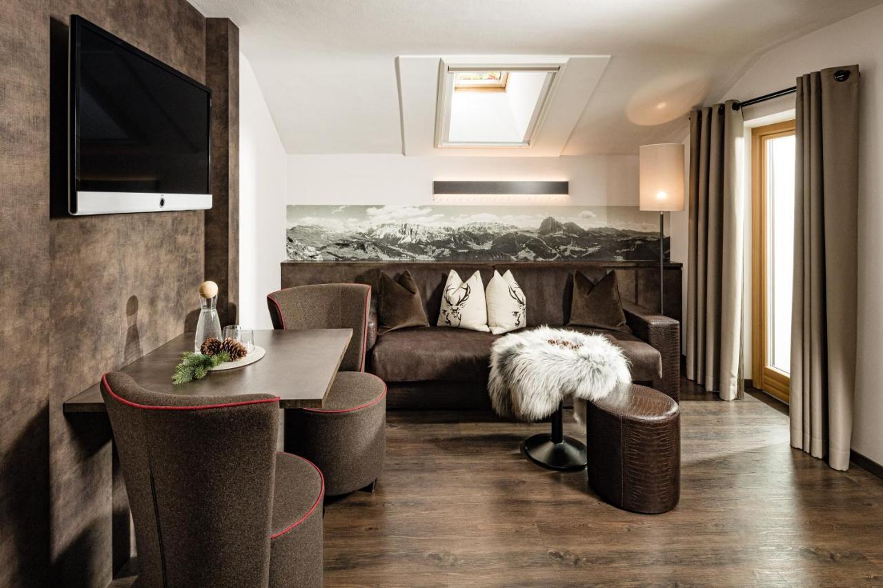 Boutique & Fashion Hotel Maciaconi - Gardenahotels Santa Cristina Val Gardena Zewnętrze zdjęcie