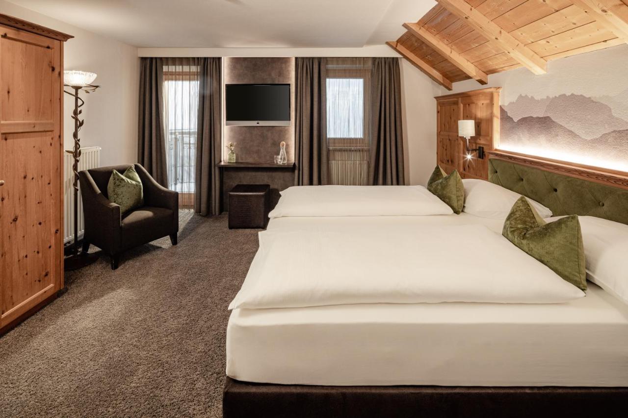 Boutique & Fashion Hotel Maciaconi - Gardenahotels Santa Cristina Val Gardena Zewnętrze zdjęcie