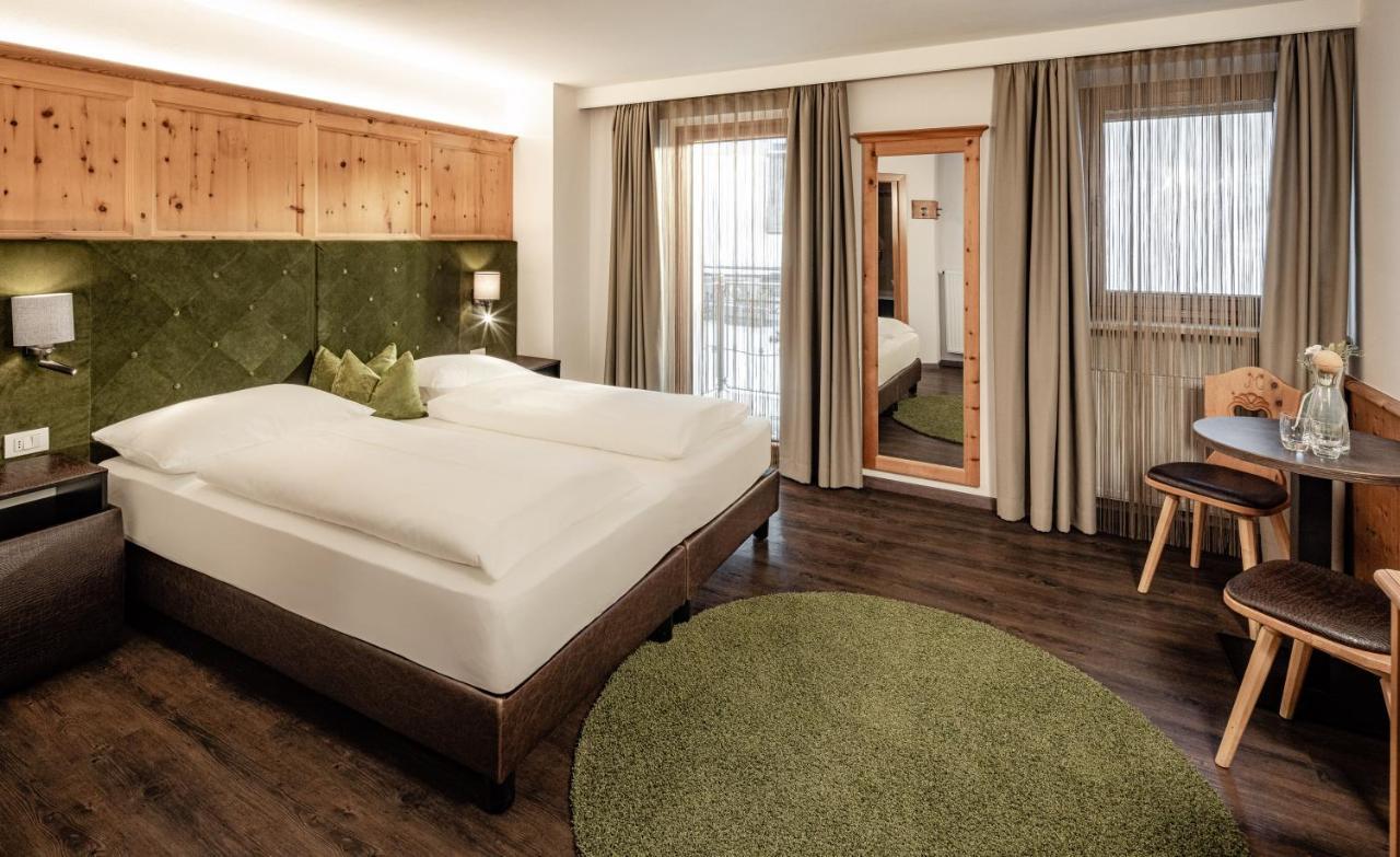 Boutique & Fashion Hotel Maciaconi - Gardenahotels Santa Cristina Val Gardena Zewnętrze zdjęcie