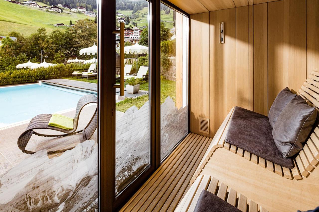 Boutique & Fashion Hotel Maciaconi - Gardenahotels Santa Cristina Val Gardena Zewnętrze zdjęcie