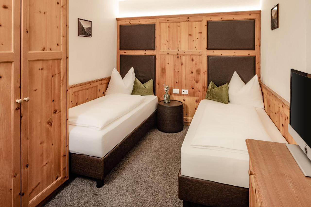 Boutique & Fashion Hotel Maciaconi - Gardenahotels Santa Cristina Val Gardena Zewnętrze zdjęcie
