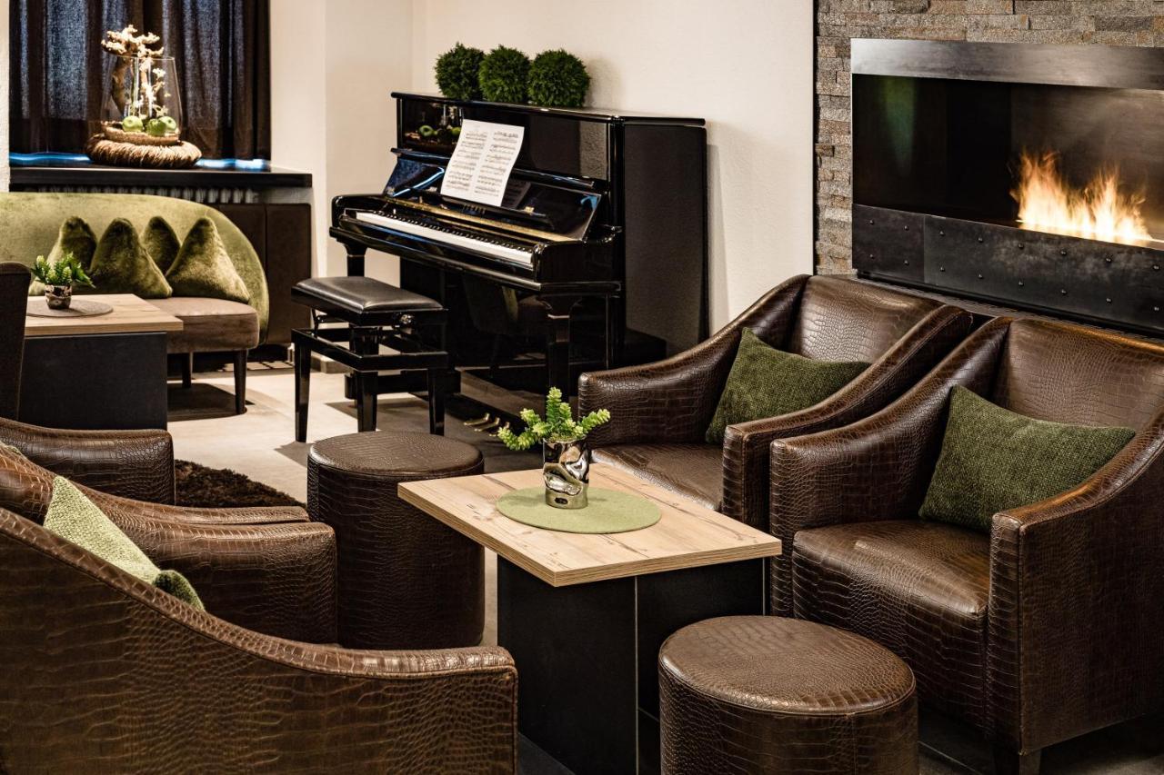 Boutique & Fashion Hotel Maciaconi - Gardenahotels Santa Cristina Val Gardena Zewnętrze zdjęcie